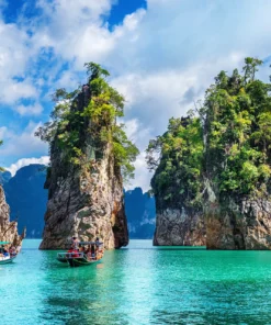 ทัวร์เขาสก: สำรวจทะเลสาบเชี่ยวหลานจากกระบี่